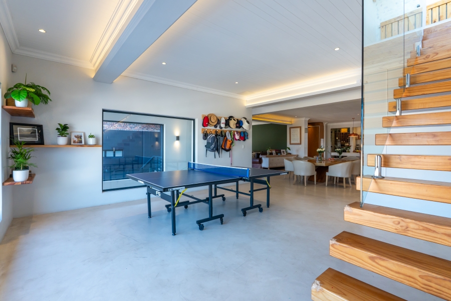 5 Bedroom Property for Sale in Van Riebeeckstrand Western Cape